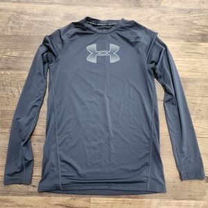Youth Under Armour fitted shirt
